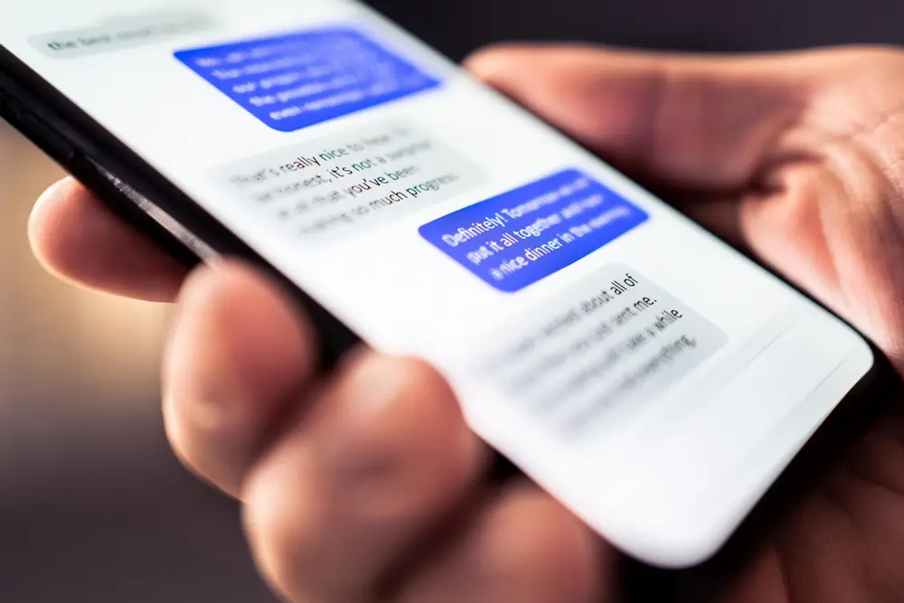 Home 5 text messages as evidence in New Jersey divorce